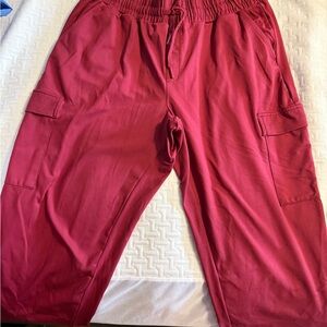 Mondetta Women’s Burgundy Cargo Pants